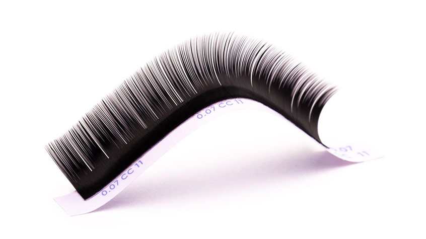 One row of lashes from the CLASSIC series lashes
